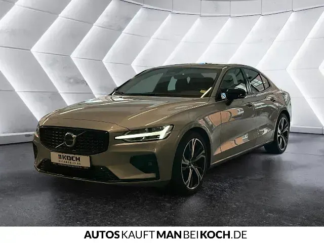 Gebraucht Volvo S60 145 PS (106 kW) 2023 Limousine