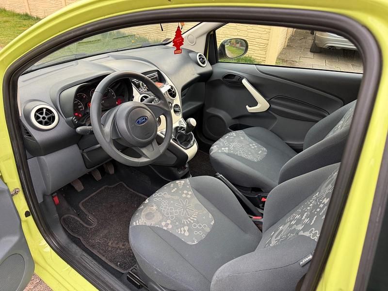 Second-hand Ford Ka 69 CP (50 kW) 2009 Verde Hatchback