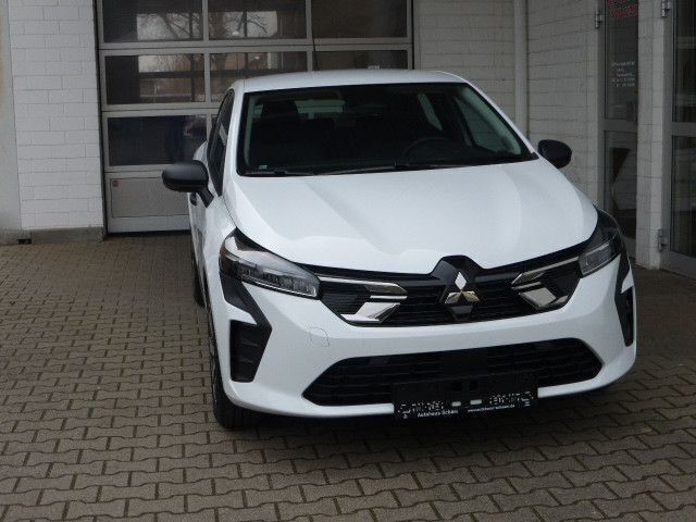 Neu Mitsubishi Colt Basis 67 PS (49 kW) 2025 Weiß Limousine