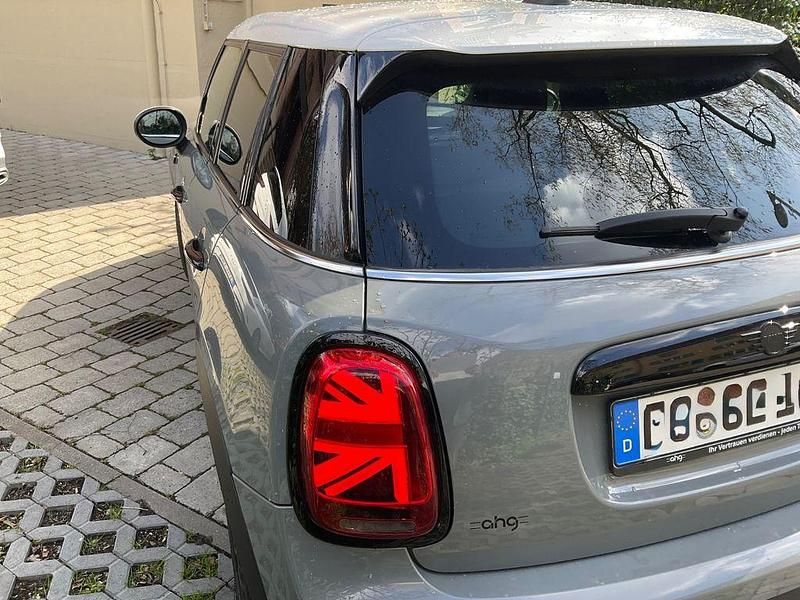 Gebraucht Mini Cooper Classic 136 PS (100 kW) 2022 Grau Kleinwagen