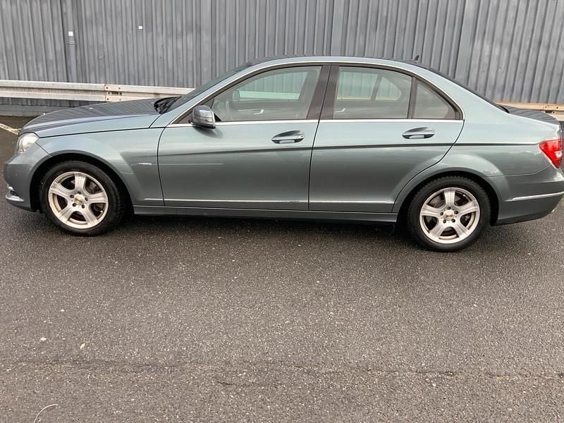 Gebraucht Mercedes C250 204 PS (150 kW) 2011 Limousine