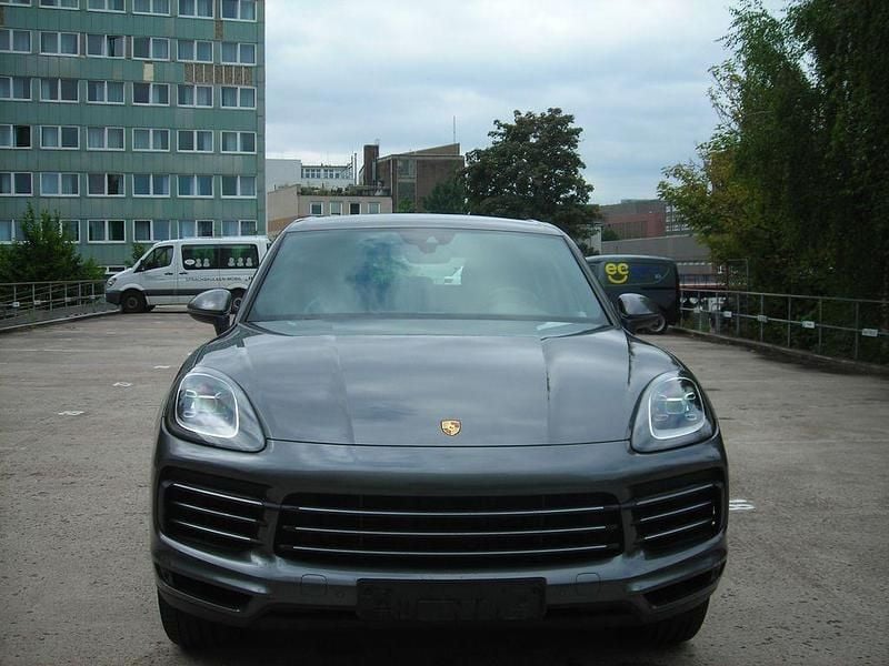 Grau Gebraucht 2019 Porsche Cayenne SUV | 39.900 € - Bild 1/4