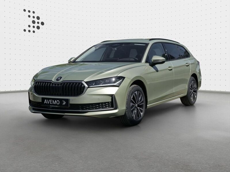 Ice teabeige metallic Neu 2025 Skoda Superb Selection Kombi | 52.390 € (Teuer) - Bild 1/4