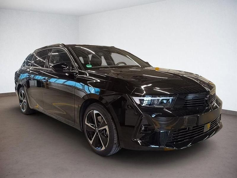 Gebraucht Opel Astra 131 PS (96 kW) 2024 Schwarz Kombi