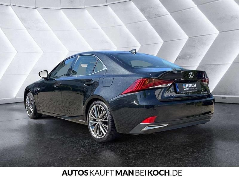 Gebraucht Lexus IS300 223 PS (164 kW) 2020 Schwarz Limousine