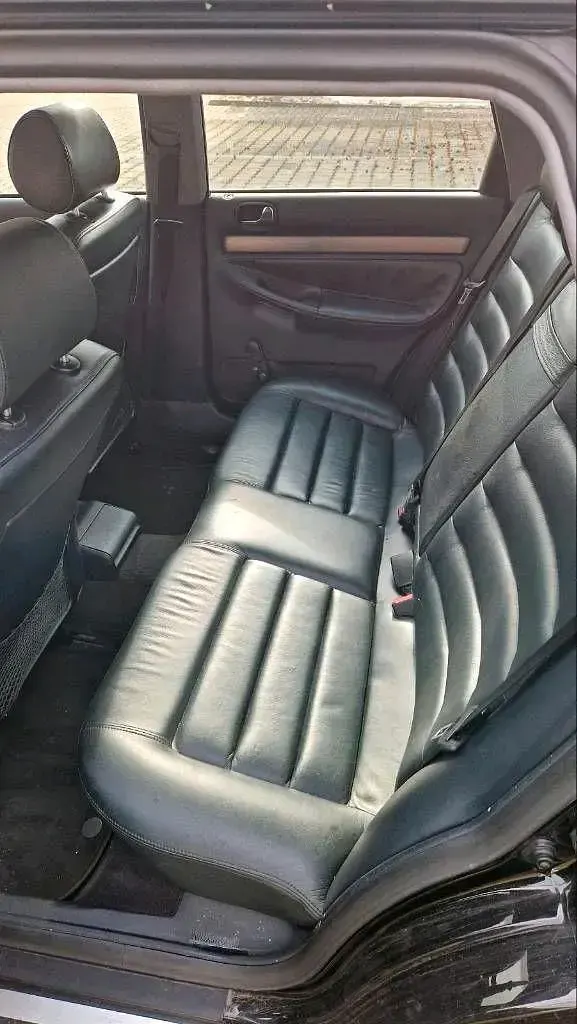 Używany Audi A4 165 KM (121 kW) 1999 Czarny Kombi