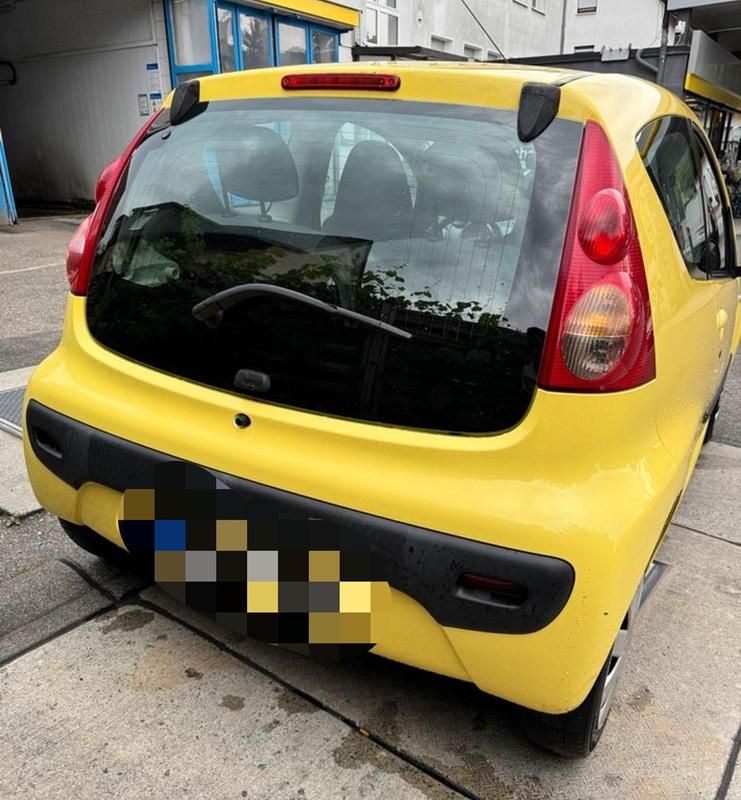 Gebraucht Peugeot 107 68 PS (50 kW) 2007 Gelb Kleinwagen