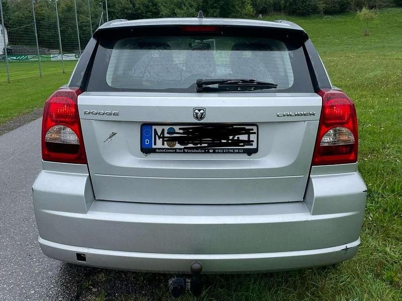 Gebraucht Dodge Caliber SXT 140 PS (102 kW) 2009 Silber Kleinwagen