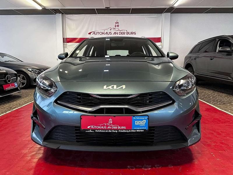 Gebraucht Kia Ceed Vision 101 PS (74 kW) 2023 Grau Kleinwagen