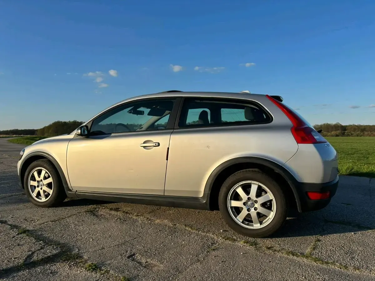 Gebraucht Volvo C30 125 PS (91 kW) 2007 Silber Kleinwagen