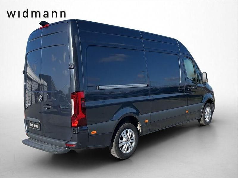 Gebraucht Mercedes Sprinter 190 PS (139 kW) 2023 Tenoritgrau metallic Van