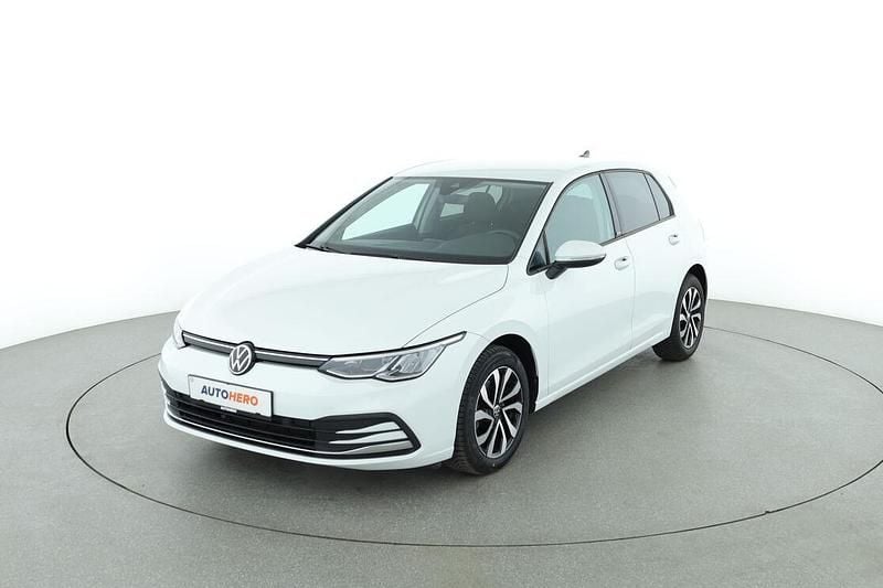 Weiß Gebraucht 2022 VW Golf VIII Active Limousine | 21.470 € (Fairer Preis) - Bild 1/3