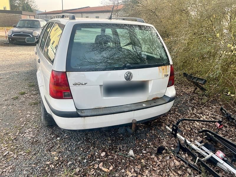 Gebraucht VW Golf IV 74 PS (54 kW) 2002 Weiß Kombi