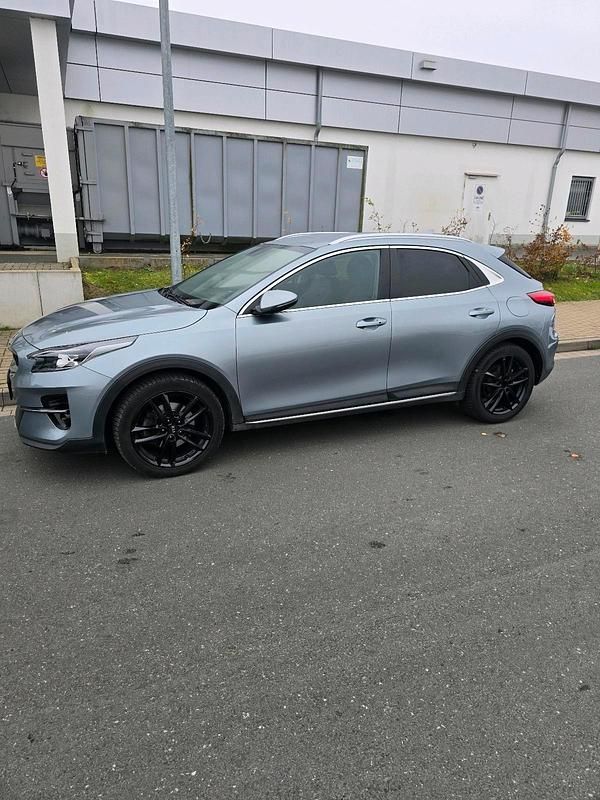 Grau Gebraucht 2021 Kia XCeed SUV | 17.500 € (Guter Preis) - Bild 1/4