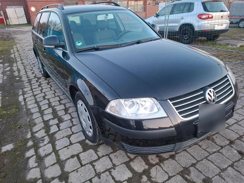 Gebraucht VW Passat 105 PS (77 kW) 2003 Schwarz Kombi