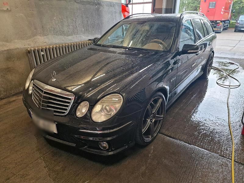 Gebraucht Mercedes E63 AMG AMG 514 PS (378 kW) 2007 Schwarz Kombi