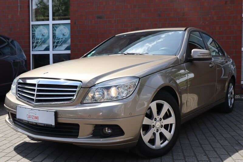 Beige Gebraucht 2010 Mercedes C200 Limousine | 8.990 € (Fairer Preis) - Bild 1/4