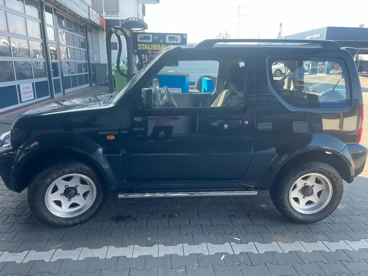 Gebraucht Suzuki Jimny Comfort 86 PS (63 kW) 2010 Schwarz SUV