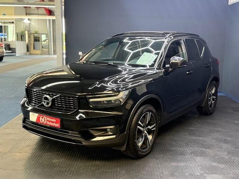 Schwarz Gebraucht 2018 Volvo XC40 R-Design SUV | 23.690 € - Bild 1/4