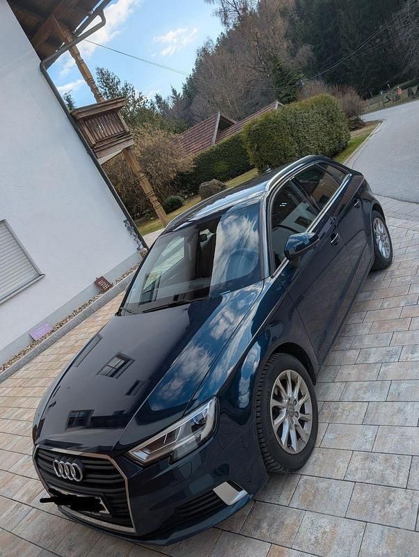 Second-hand Audi A3 116 CP (85 kW) 2018 Albastru Berlinǎ