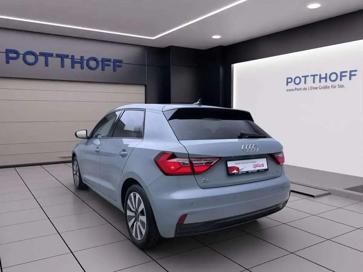 Gebraucht Audi A1 Advanced 116 PS (85 kW) 2025 Pfeilgrau perleffekt SUV