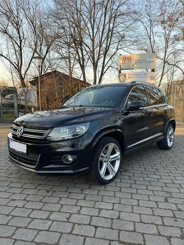Schwarz Gebraucht 2016 VW Tiguan R-line SUV | 15.500 € (Superpreis) - Bild 1/4