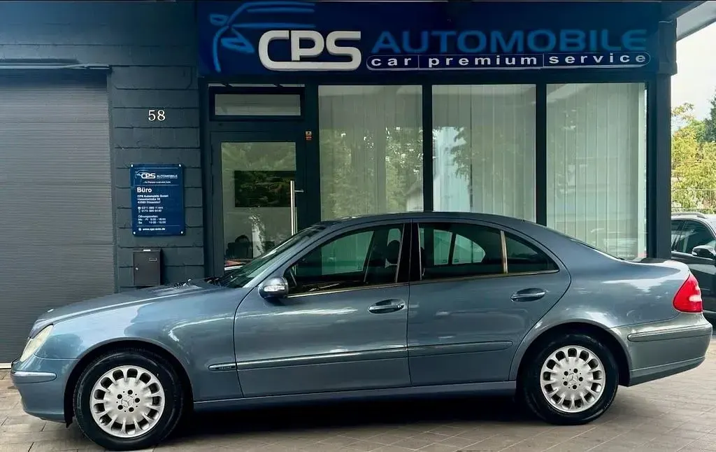 Gebraucht Mercedes E280 Elegance 177 PS (130 kW) 2004 Blau Limousine