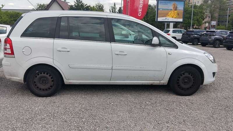 Weiß Gebraucht 2013 Opel Zafira Family Van / Kleinbus | 4.440 € (Superpreis) - Bild 1/2