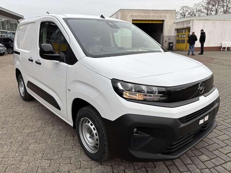 Neu Opel Combo Edition 102 PS (75 kW) 2025 Kaolin weiß Van / Kleinbus