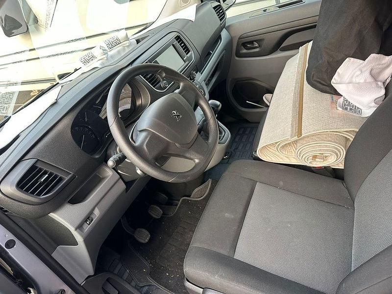 Gebraucht Peugeot Expert Premium 144 PS (105 kW) 2022 Grau Van