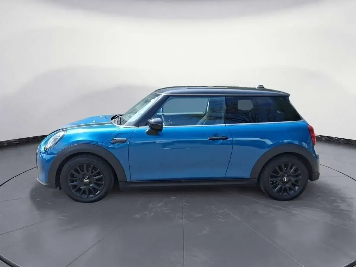 Gebraucht Mini Cooper Classic 136 PS (100 kW) 2023 Blau Kleinwagen