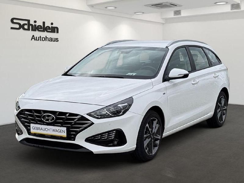Atlas white / sol Gebraucht 2023 Hyundai i30 Trend Kombi | 18.950 € (Fairer Preis) - Bild 1/4