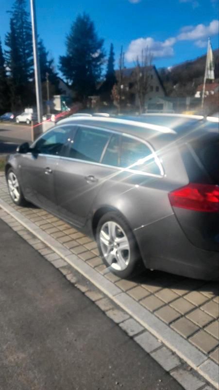 Gebraucht Opel Insignia 160 PS (117 kW) 2011 Grau Kombi