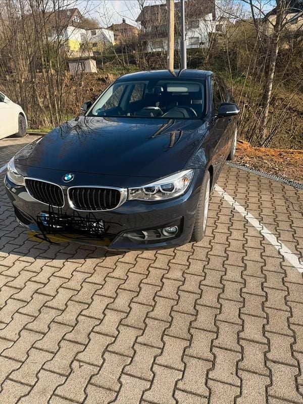 Gebraucht BMW 320 184 PS (135 kW) 2014 Blau Limousine