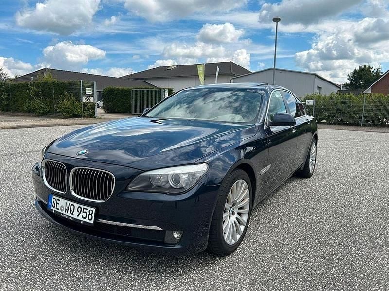 Gebraucht BMW 750 Performance 408 PS (300 kW) 2010 Blau Limousine