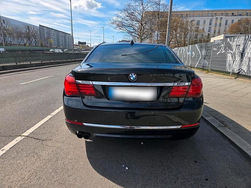Gebraucht BMW 730 258 PS (189 kW) 2013 Schwarz Limousine