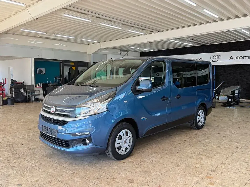Gebraucht Fiat Talento 125 PS (91 kW) 2017 Blau Van / Kleinbus