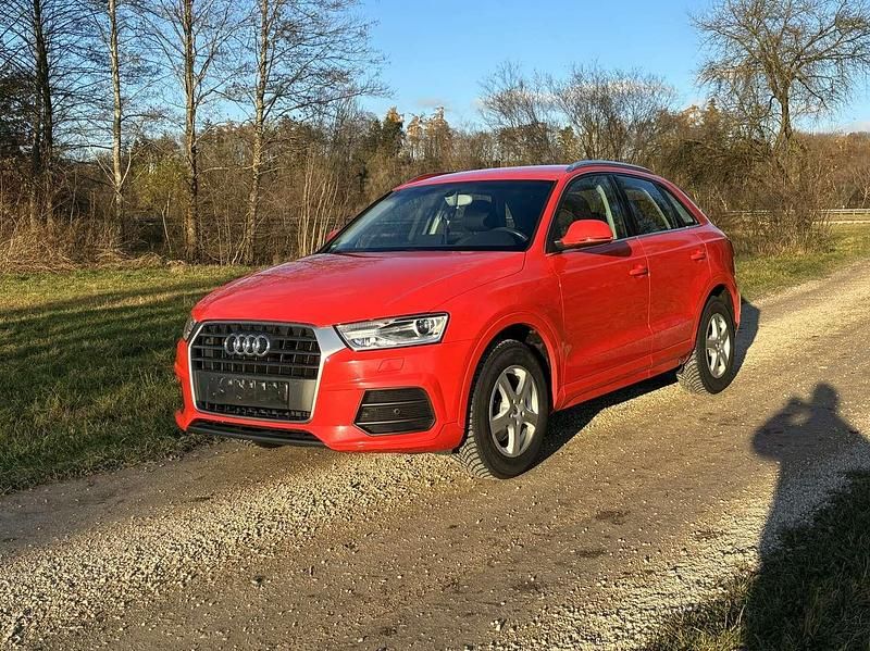 Rot Gebraucht 2015 Audi Q3 Sport SUV | 15.600 € (Guter Preis) - Bild 1/4