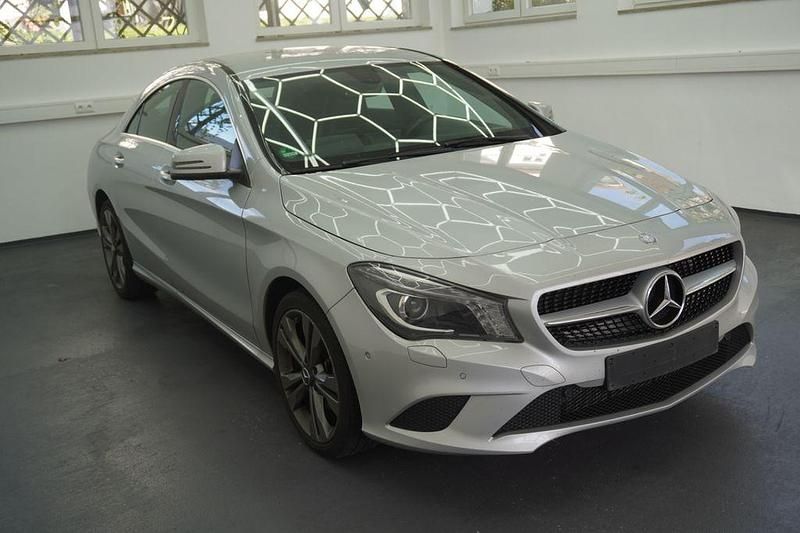 Gebraucht Mercedes CLA180 122 PS (89 kW) 2014 Silber Limousine