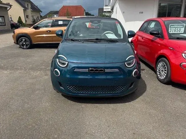 Neu Fiat 500e Icon 86 kW (118 PS) 2026 Gruen Cabrio