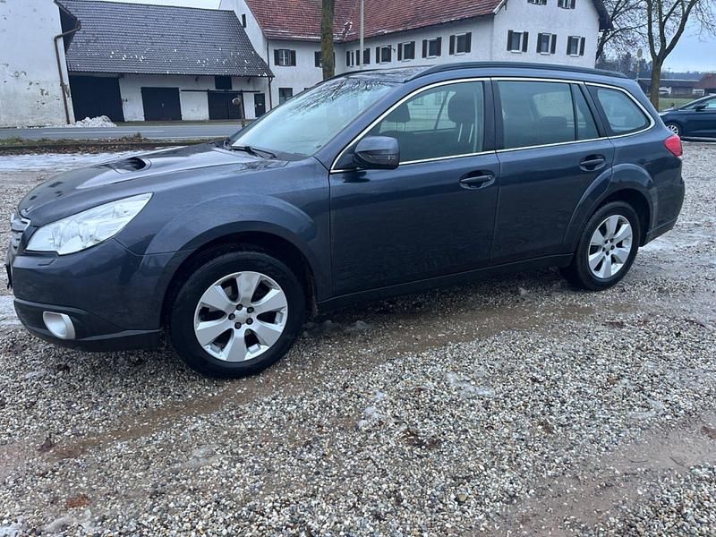 Blau Gebraucht 2012 Subaru Legacy Active Kombi | 5.499 € (Guter Preis) - Bild 1/4