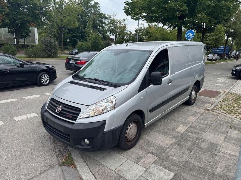 Silber Gebraucht 2015 Fiat Scudo Van / Kleinbus | 4.490 € (Etwas zu teuer) - Bild 1/4