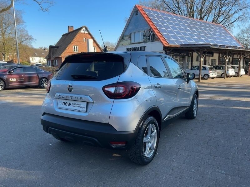 Gebraucht Renault Captur LIMITED Deluxe 90 PS (66 kW) 2018 Silber SUV