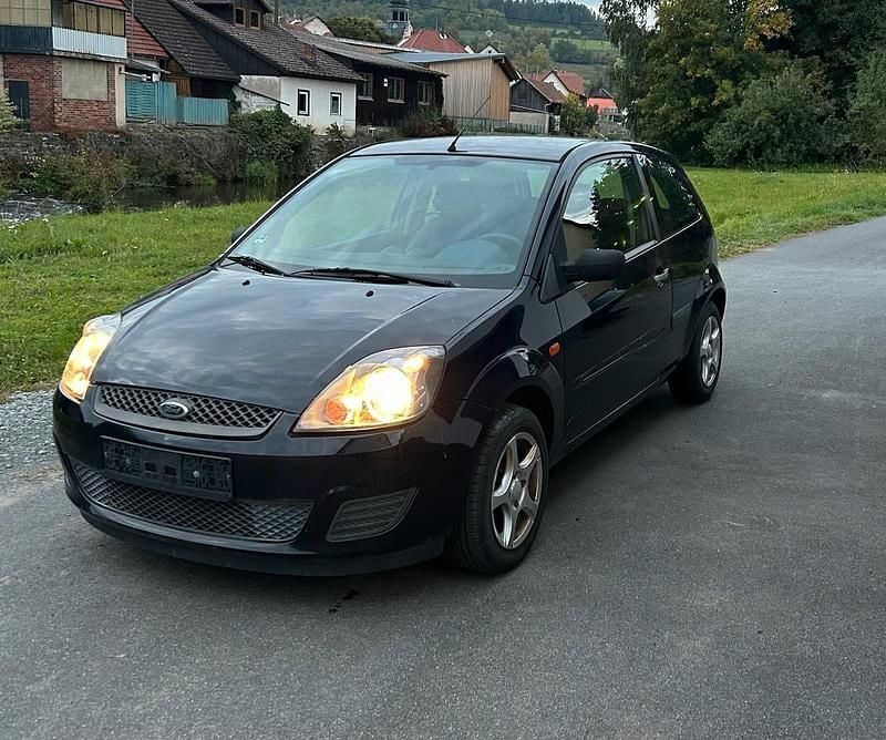 Blau Gebraucht 2007 Ford Fiesta Kleinwagen | 400 € (Superpreis) - Bild 1/4