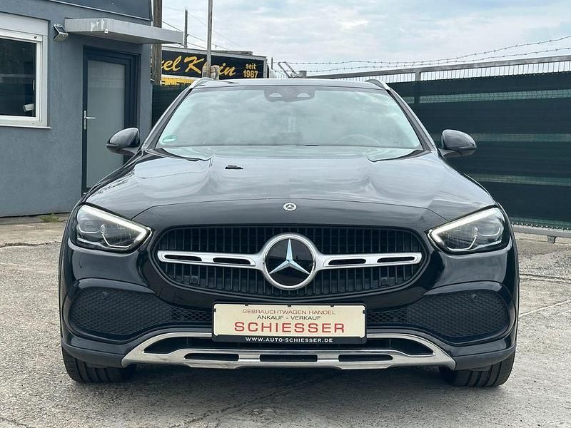 Schwarz Gebraucht 2022 Mercedes C220 Limousine | 29.999 € (Etwas zu teuer) - Bild 1/4