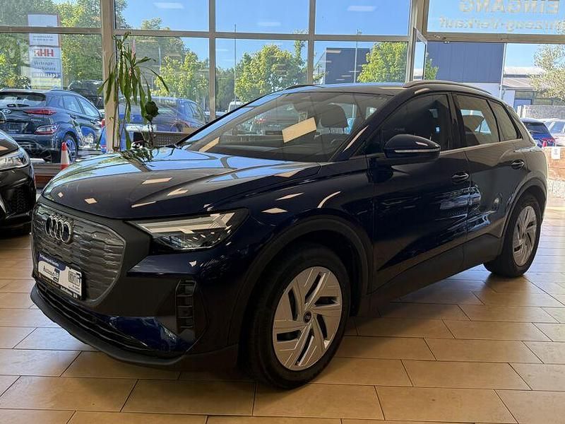 Blau Gebraucht 2023 Audi Q4 e-tron Advanced Plus SUV | 31.400 € (Guter Preis) - Bild 1/4