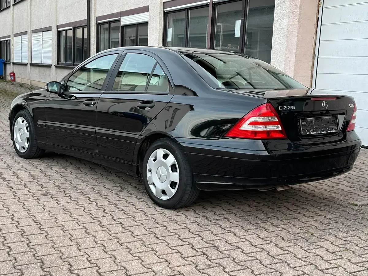 Gebraucht Mercedes C220 150 PS (110 kW) 2006 Schwarz Limousine