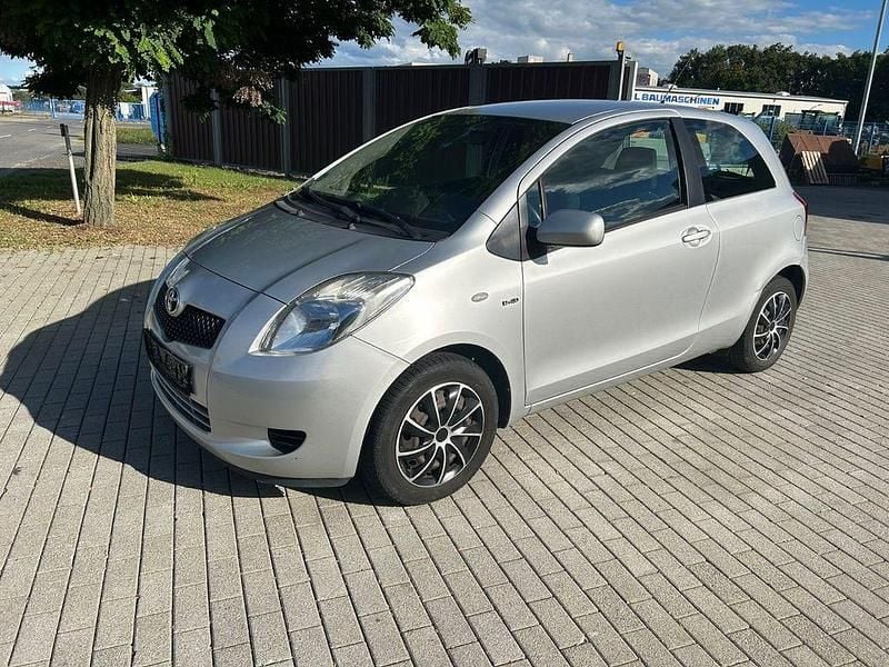 Silber Gebraucht 2007 Toyota Yaris Sol Kleinwagen | 2.200 € (Fairer Preis) - Bild 1/4