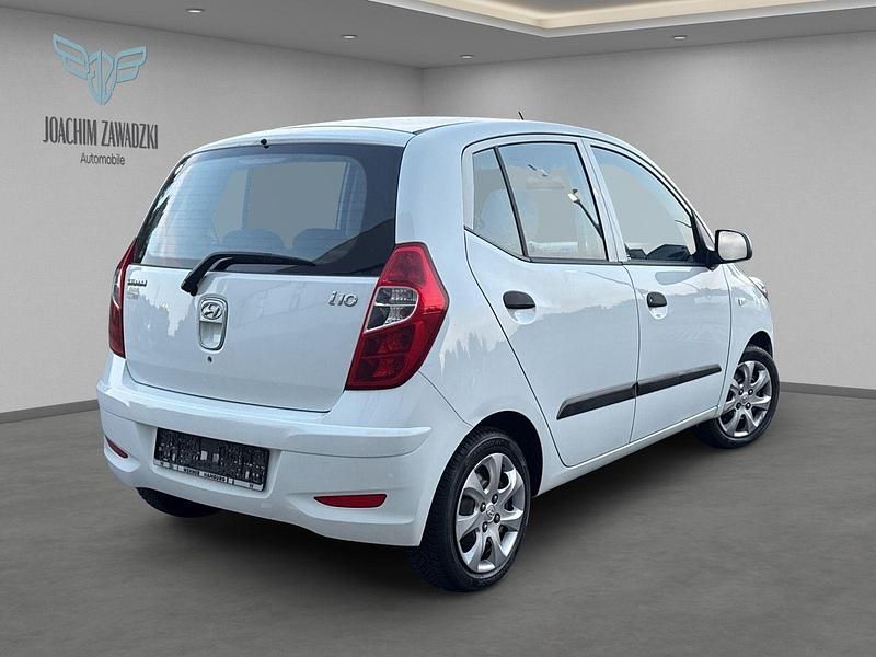 Gebraucht Hyundai i10 Edition 69 PS (50 kW) 2011 Weiß Kleinwagen
