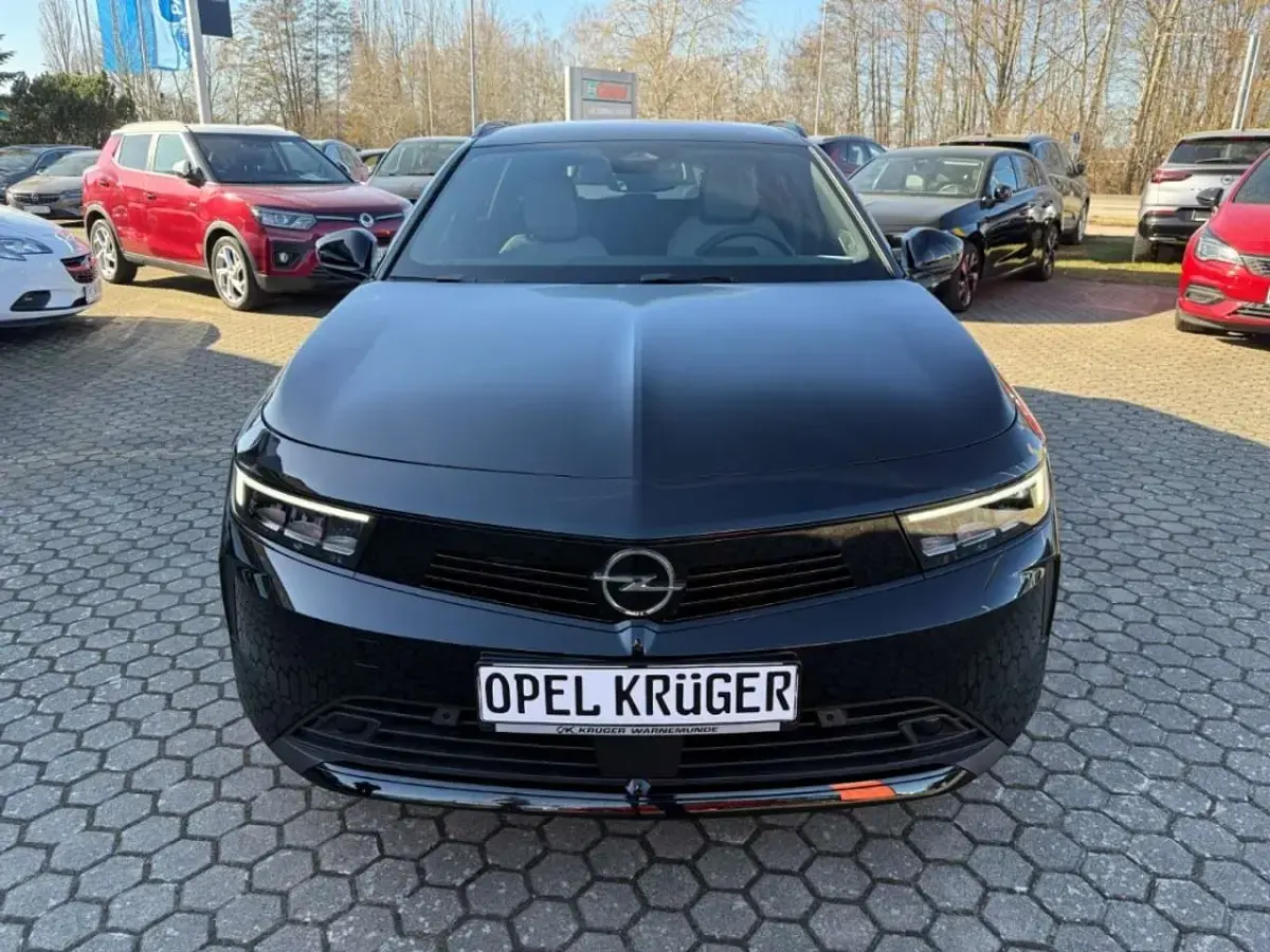 Neu Opel Astra Edition 136 PS (100 kW) 2026 Schwarz Kombi
